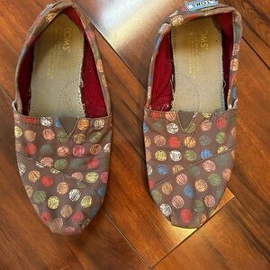 Polka dot Toms